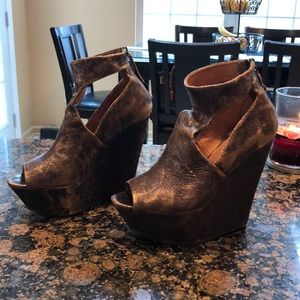 LAMB copper color distressed platforms